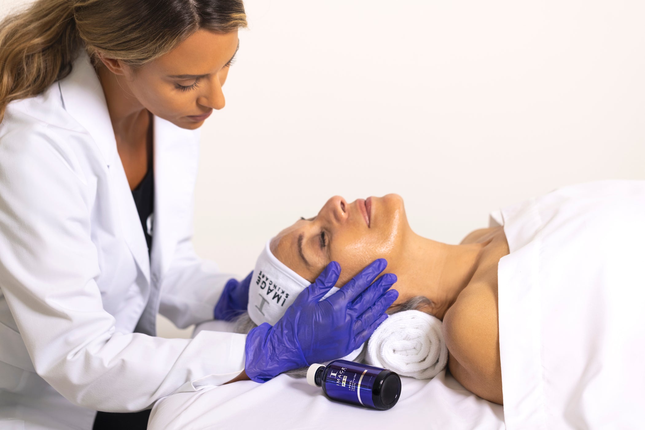 10 Questions to Ask Your Esthetician Before Your Facial